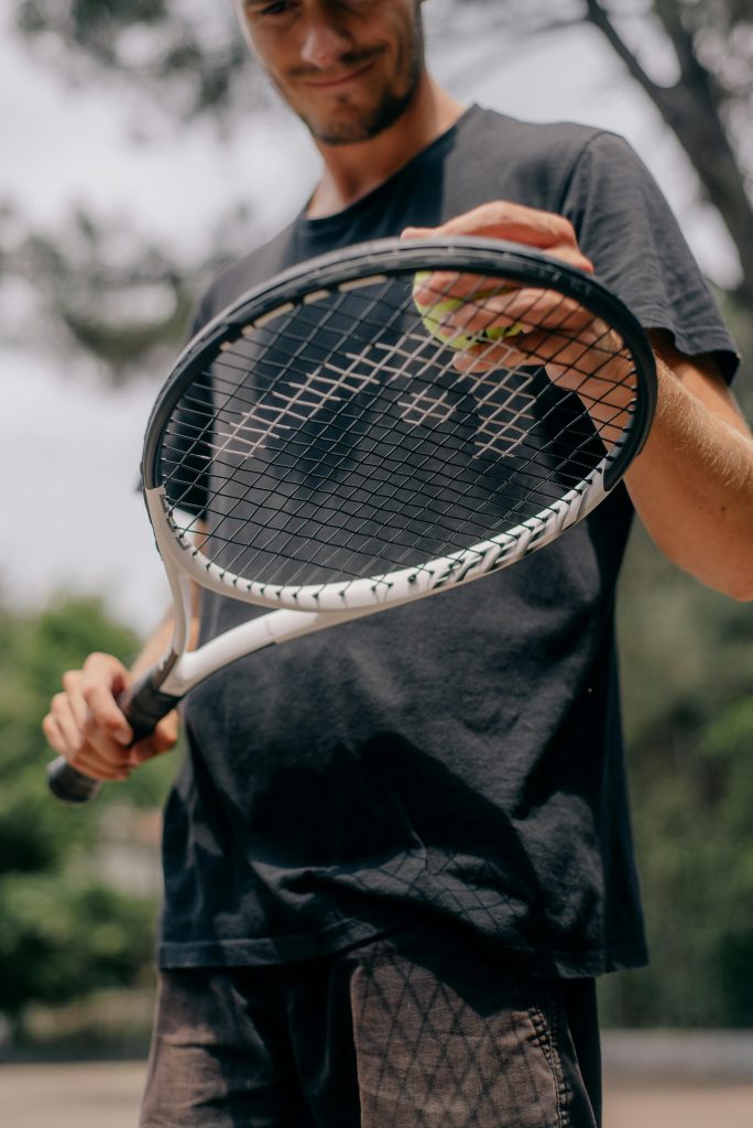 conseils pour choisir le meilleur cordage de tennis